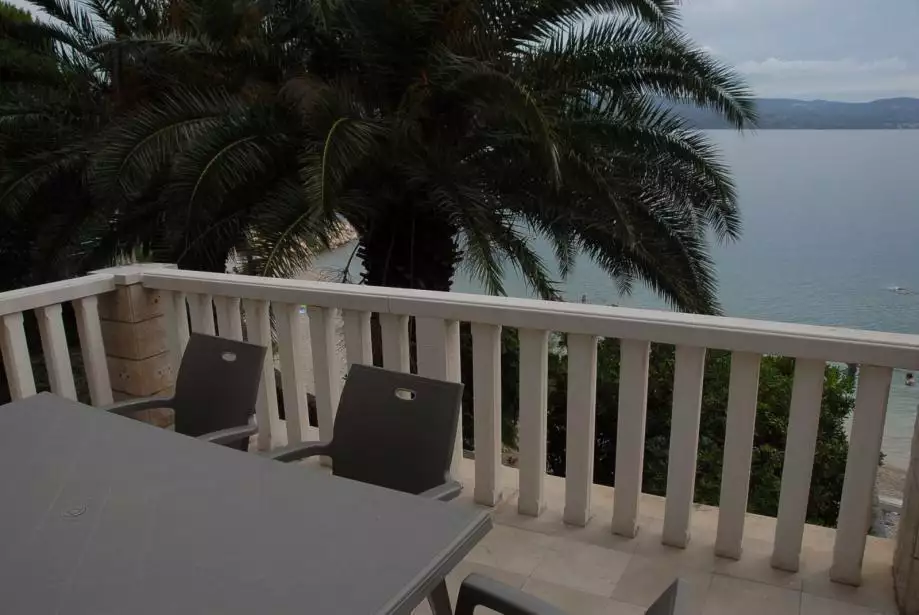 Villa 200m² in Croatia, Nemira. Priced at 1100000€ rent photo-3