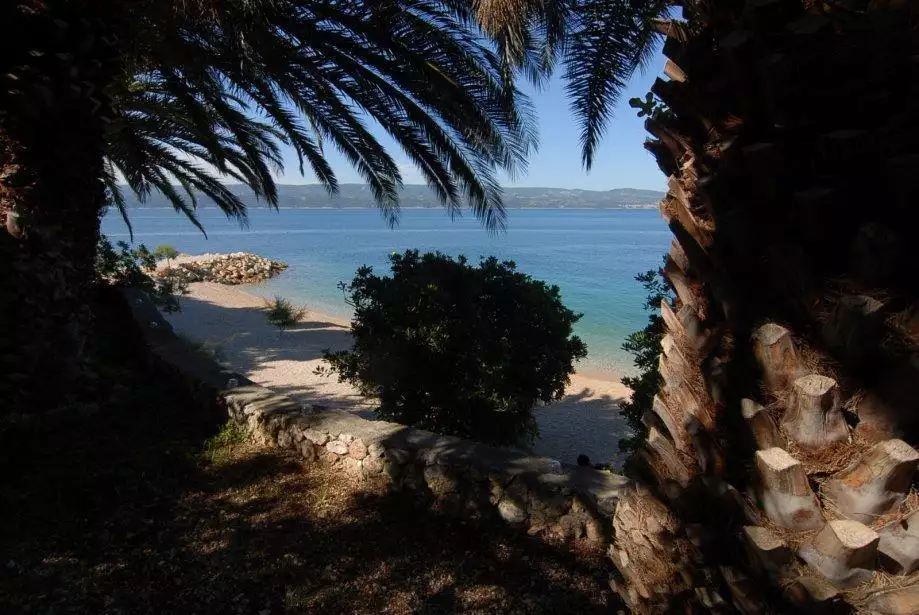 Villa 200m² in Croatia, Nemira. Priced at 1100000€ rent photo-4