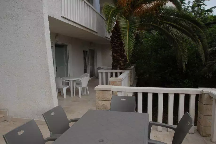 Villa 200m² in Croatia, Nemira. Priced at 1100000€ rent photo-7