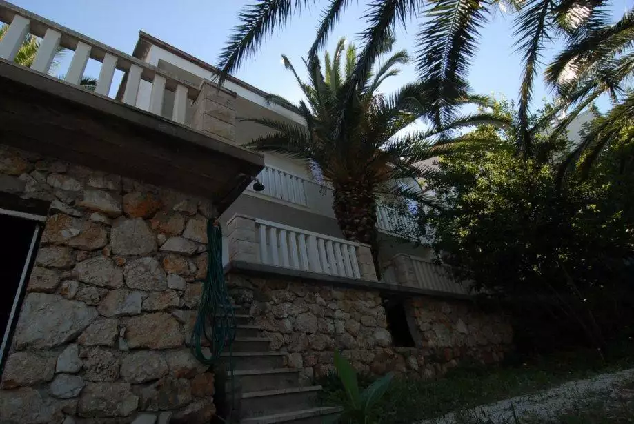 Villa 200m² in Croatia, Nemira. Priced at 1100000€ rent photo-12