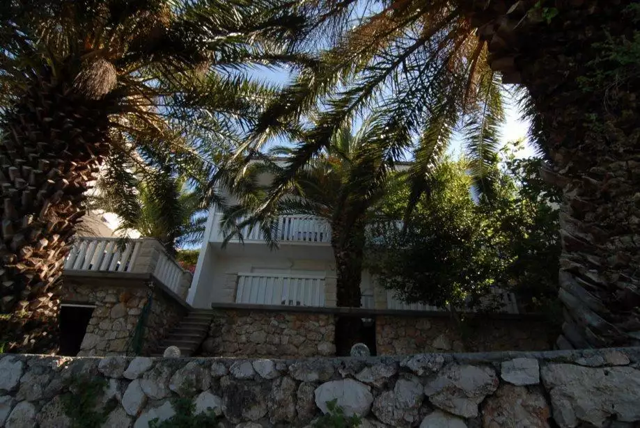 Villa 200m² in Croatia, Nemira. Priced at 1100000€ rent photo-13