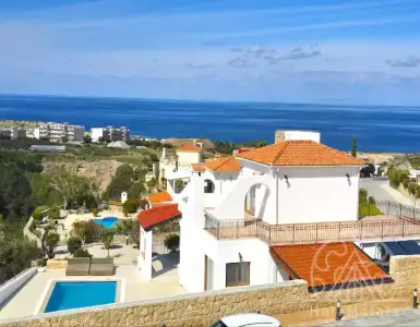 Buy in Cyprus for 380250€
