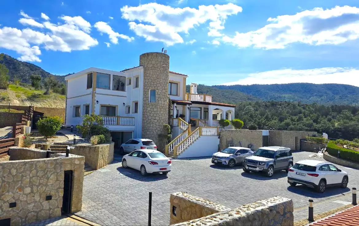 Villa 275m² in Cyprus, Esentepe. Priced at 620100€ rent photo-2