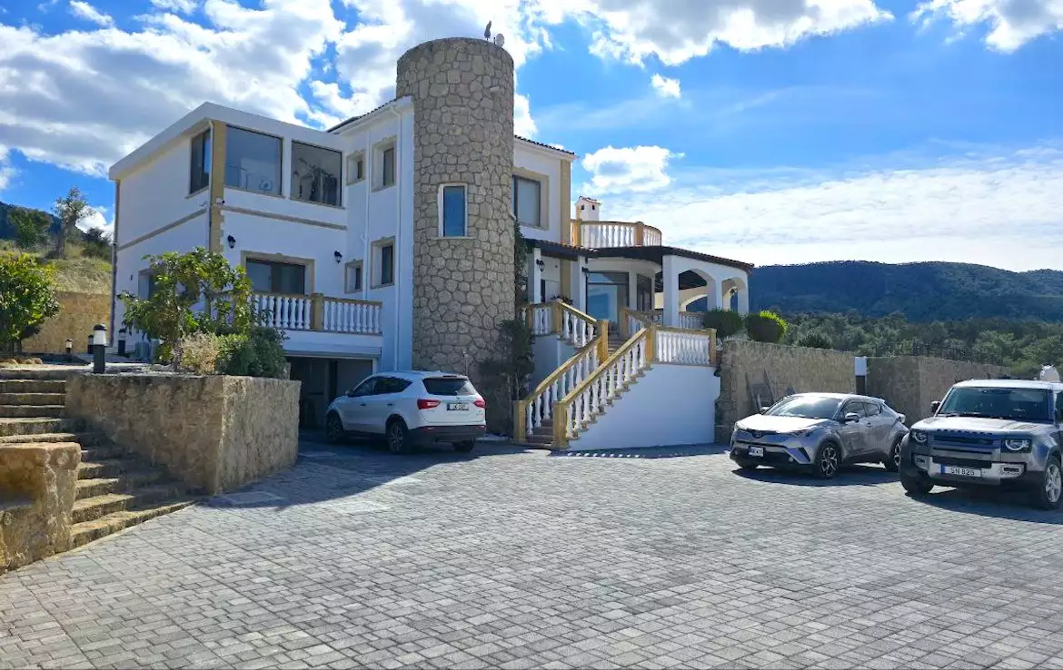 Villa 275m² in Cyprus, Esentepe. Priced at 620100€ rent photo-3