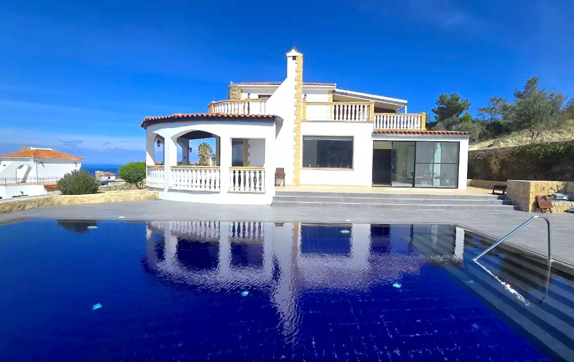 Villa 275m² in Cyprus, Esentepe. Priced at 620100€ rent photo-4