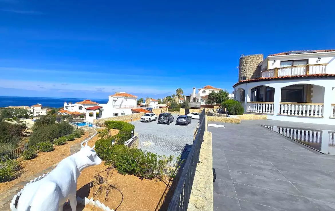 Villa 275m² in Cyprus, Esentepe. Priced at 620100€ rent photo-7