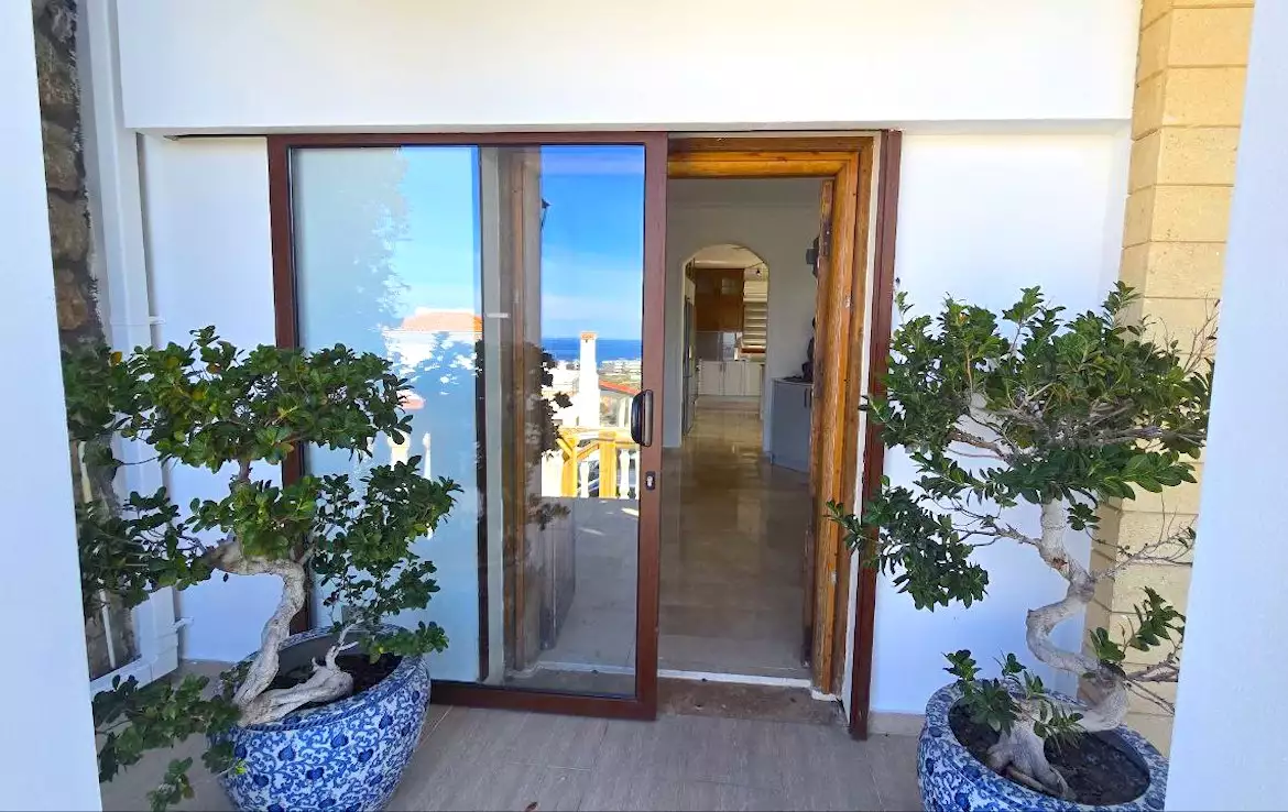 Villa 275m² in Cyprus, Esentepe. Priced at 620100€ rent photo-13