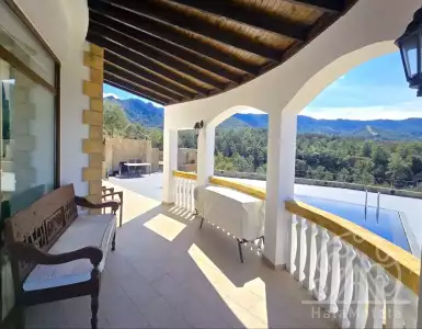 Buy in Cyprus for 620100€