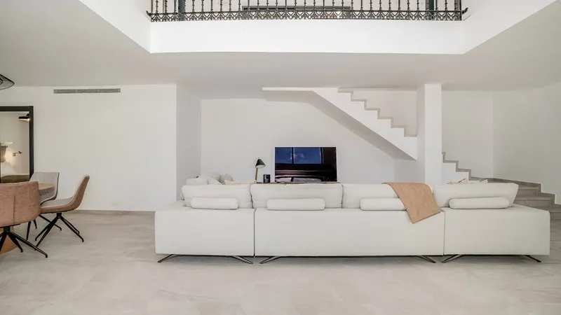House 385m² in Spain, Benaavis. Priced at 1947182£ rent photo-1
