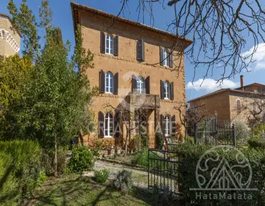 Buy in Italy for 1300000€