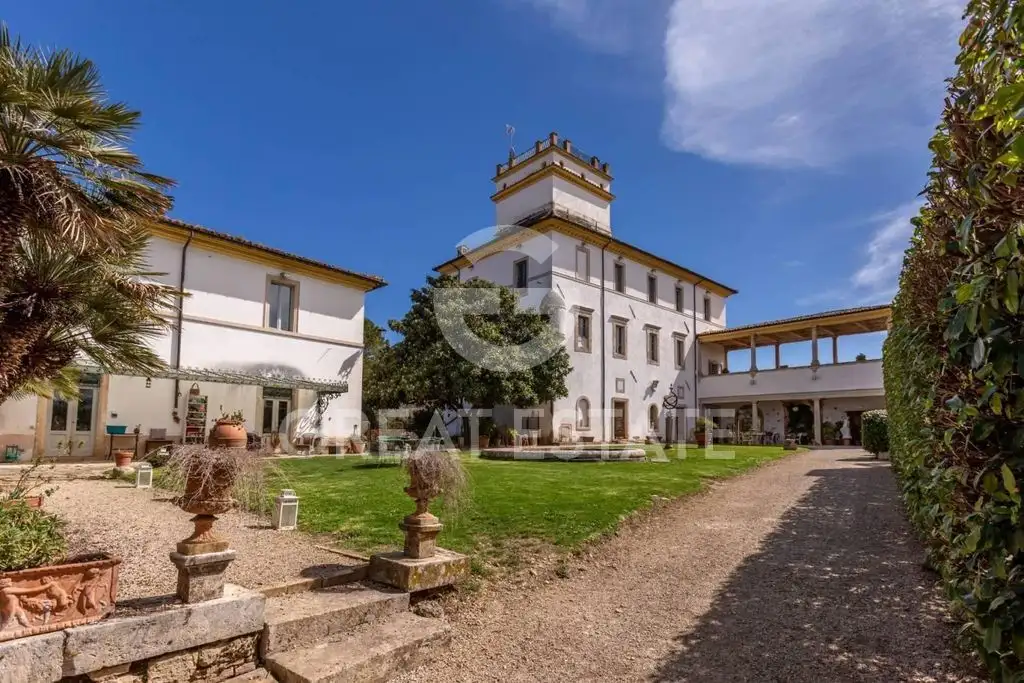 Villa 1258m² in Italy, Rieti. Priced at 1750000€ rent photo-2