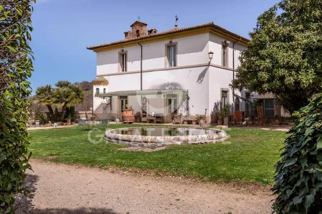 Villa 1258m² in Italy, Rieti. Priced at 1750000€ rent photo-3