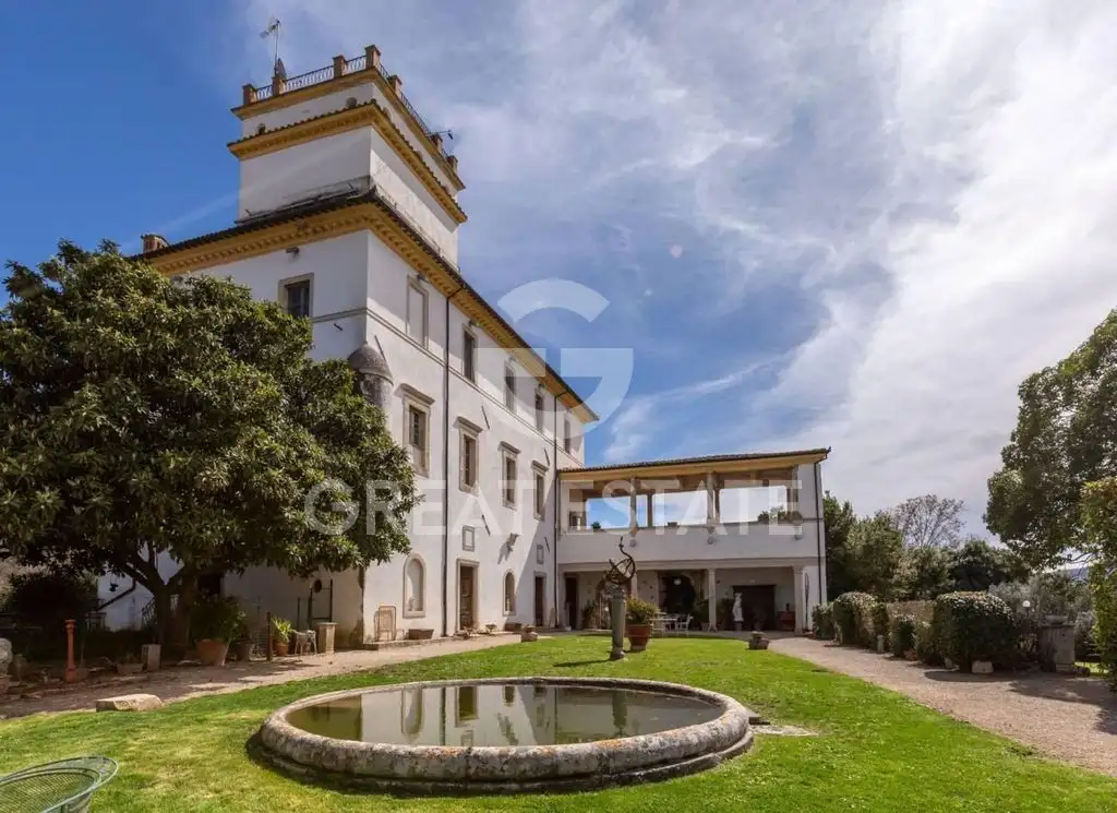 Villa 1258m² in Italy, Rieti. Priced at 1750000€ rent photo-4