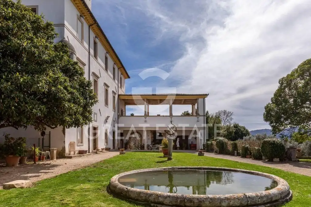 Villa 1258m² in Italy, Rieti. Priced at 1750000€ rent photo-5