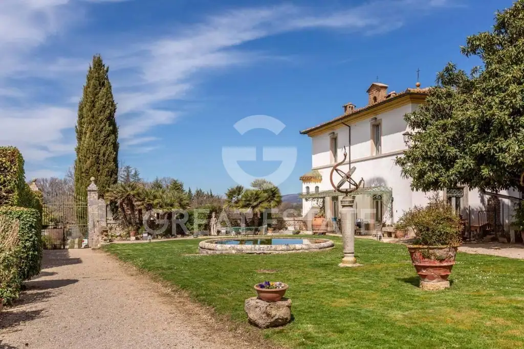 Villa 1258m² in Italy, Rieti. Priced at 1750000€ rent photo-6