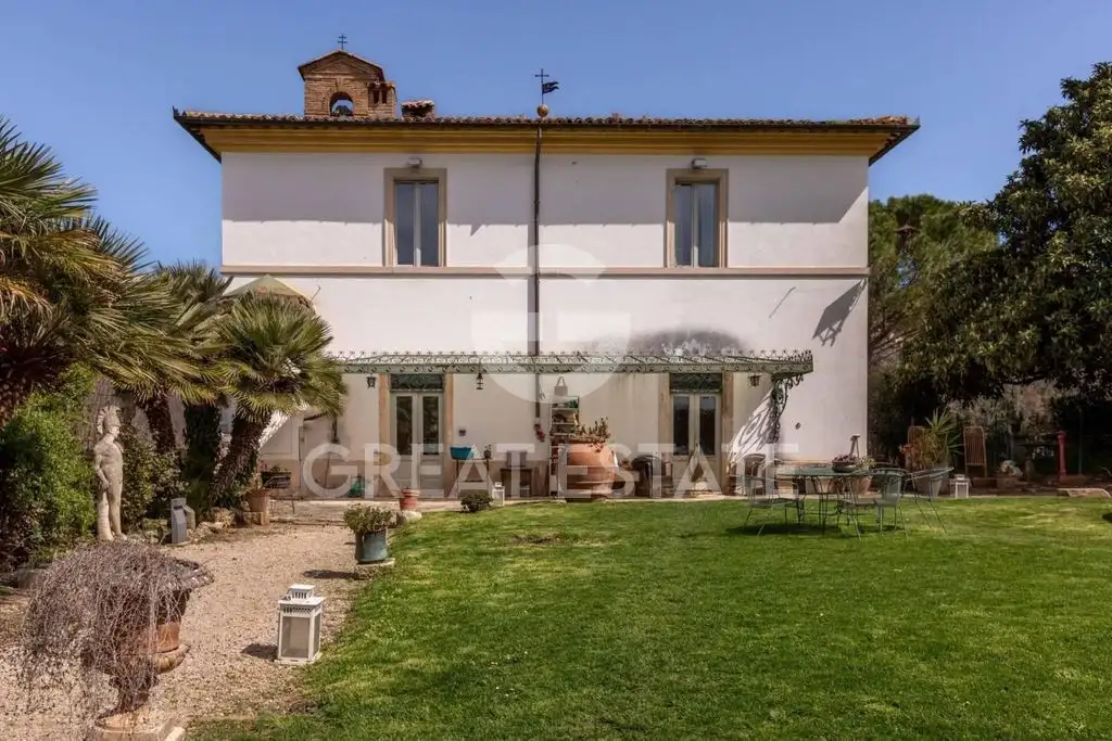 Villa 1258m² in Italy, Rieti. Priced at 1750000€ rent photo-8