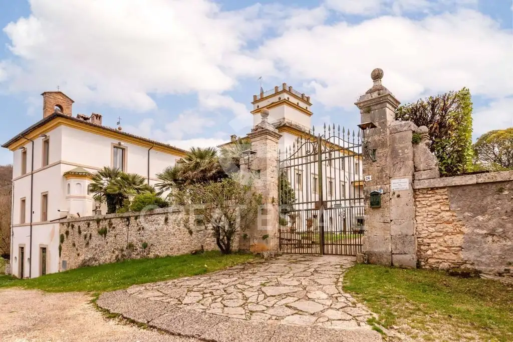 Villa 1258m² in Italy, Rieti. Priced at 1750000€ rent photo-10