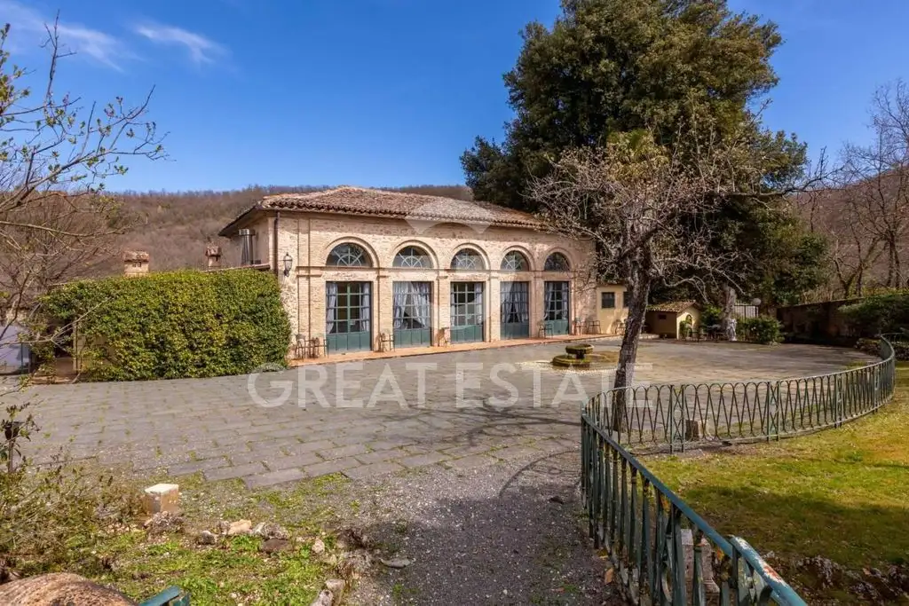Villa 1258m² in Italy, Rieti. Priced at 1750000€ rent photo-12