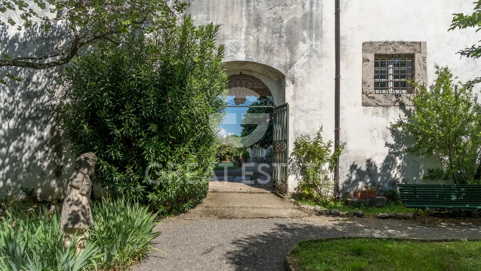Villa 1258m² in Italy, Rieti. Priced at 1750000€ rent photo-9