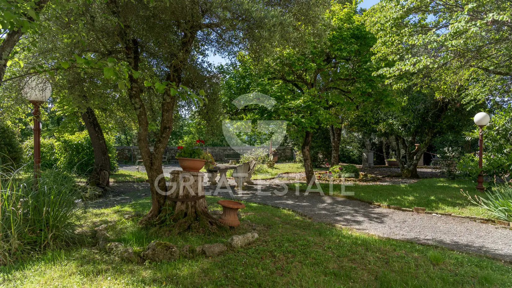 Villa 1258m² in Italy, Rieti. Priced at 1750000€ rent photo-11