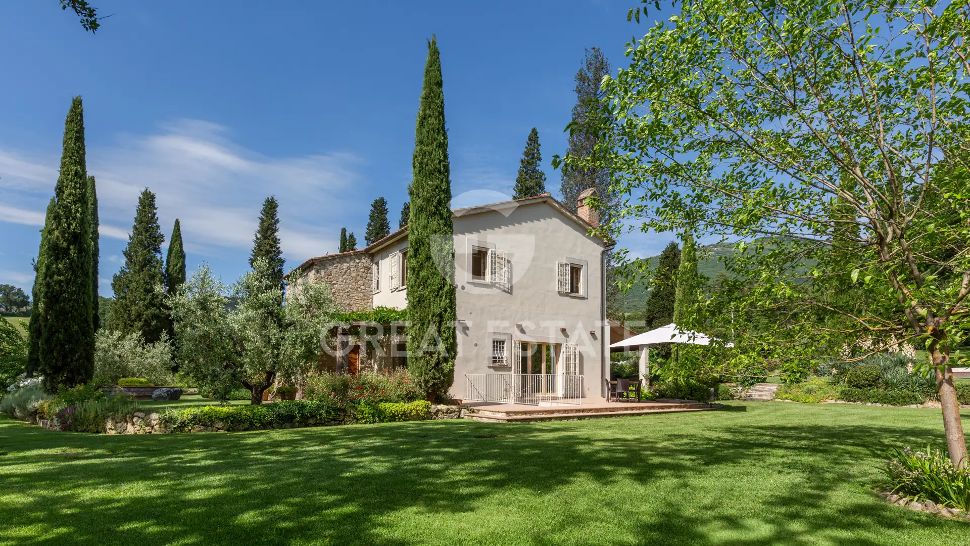 House 494m² in Italy, Siena. Priced at 2480000€ rent photo-7