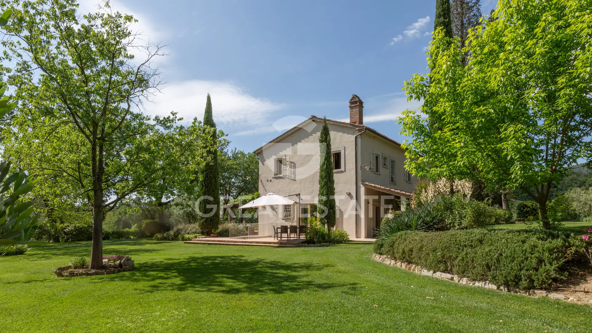 House 494m² in Italy, Siena. Priced at 2480000€ rent photo-12