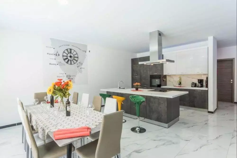 Villa 270m² in Croatia, Labin. Priced at 520000€ rent photo-7