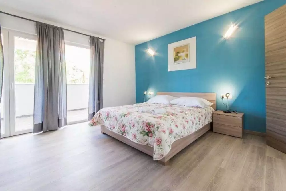 Villa 270m² in Croatia, Labin. Priced at 520000€ rent photo-11