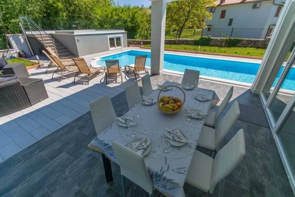 Villa 270m² in Croatia, Labin. Priced at 520000€ rent photo-20