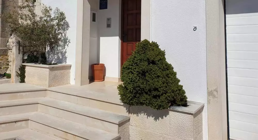 Hotels 200m² in Croatia, Podstrana. Priced at 535000€ rent photo-4