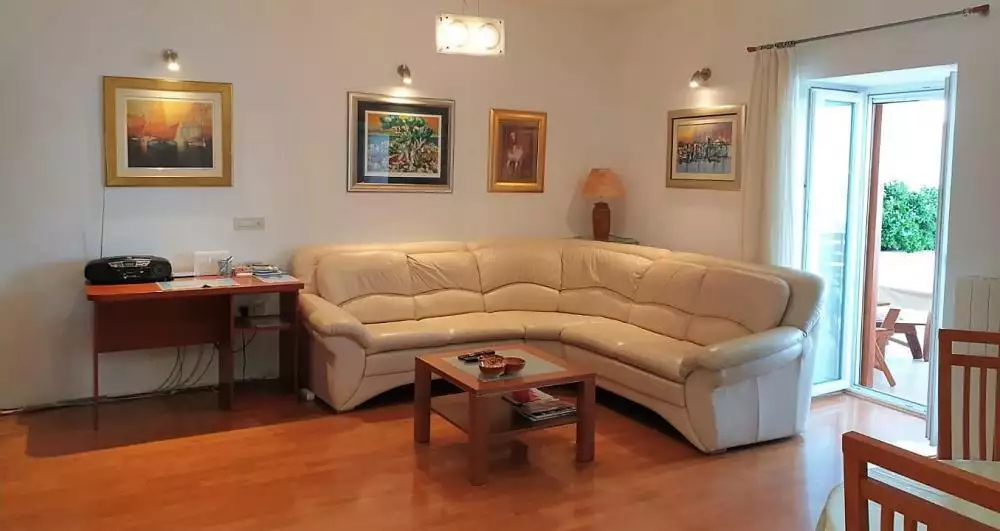 Hotels 200m² in Croatia, Podstrana. Priced at 535000€ rent photo-5