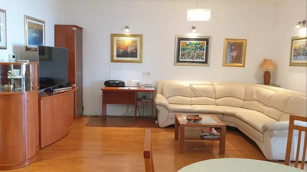 Hotels 200m² in Croatia, Podstrana. Priced at 535000€ rent photo-7