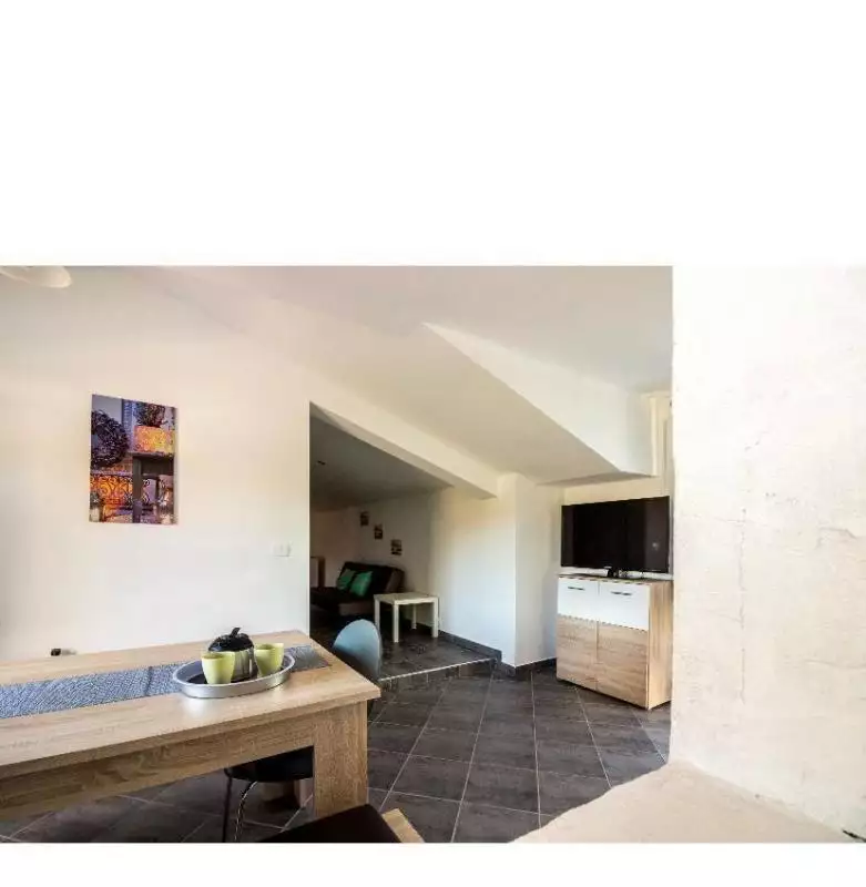 Hotels 270m² in Croatia, Labin. Priced at 530000€ rent photo-8