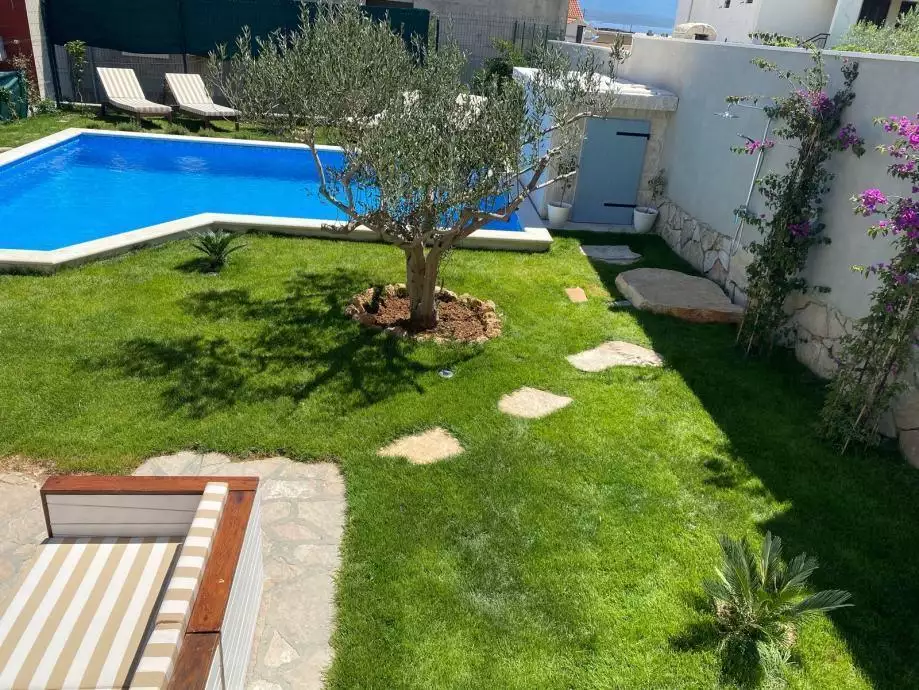 Villa 130m² in France, Beaulieu-sur-Mer. Priced at 540000€ rent photo-16