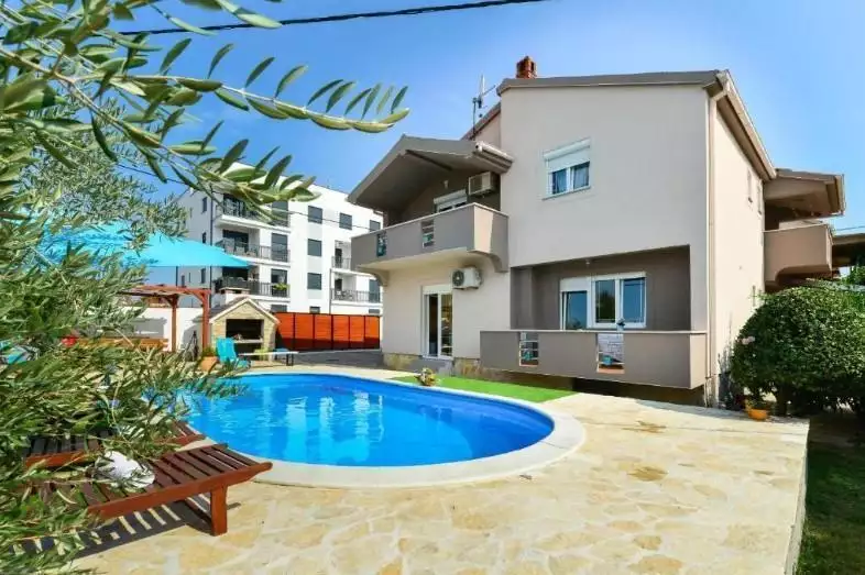 Villa 150m² in Croatia, Zadar. Priced at 525000€ rent photo-1