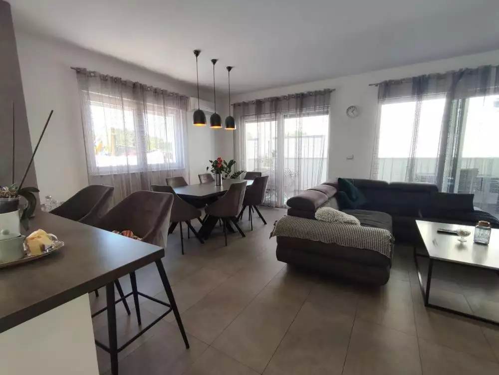 Villa 240m² in Croatia, Vodnjan. Priced at 520000€ rent photo-7
