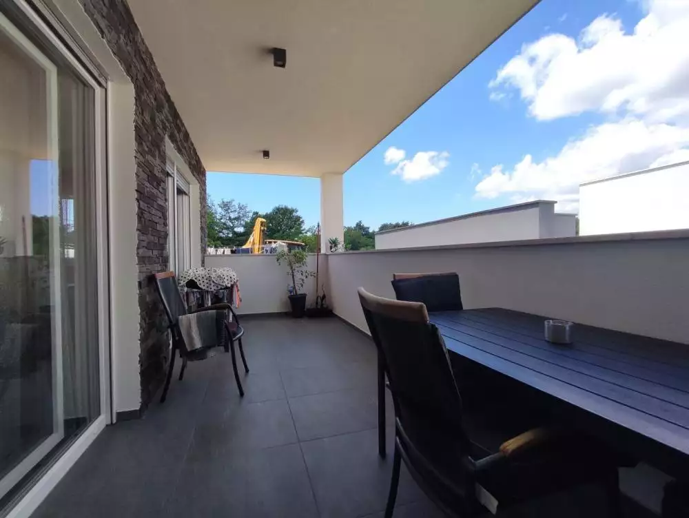 Villa 240m² in Croatia, Vodnjan. Priced at 520000€ rent photo-14