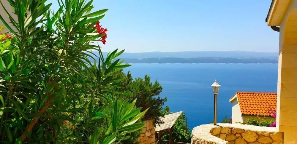 Hotels 291m² in Croatia, Omis. Priced at 529000€ rent photo-5