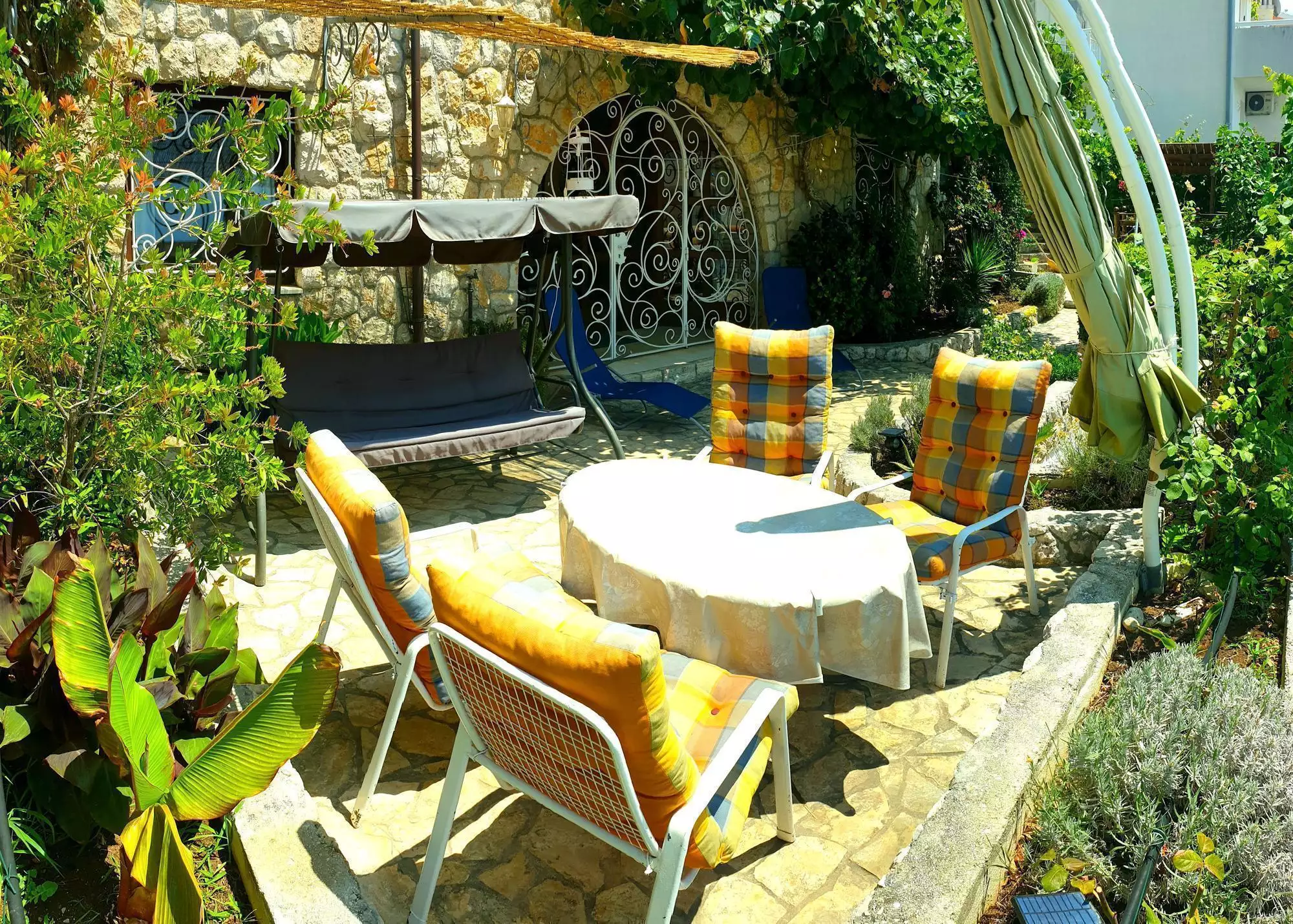 Hotels 291m² in Croatia, Omis. Priced at 529000€ rent photo-13