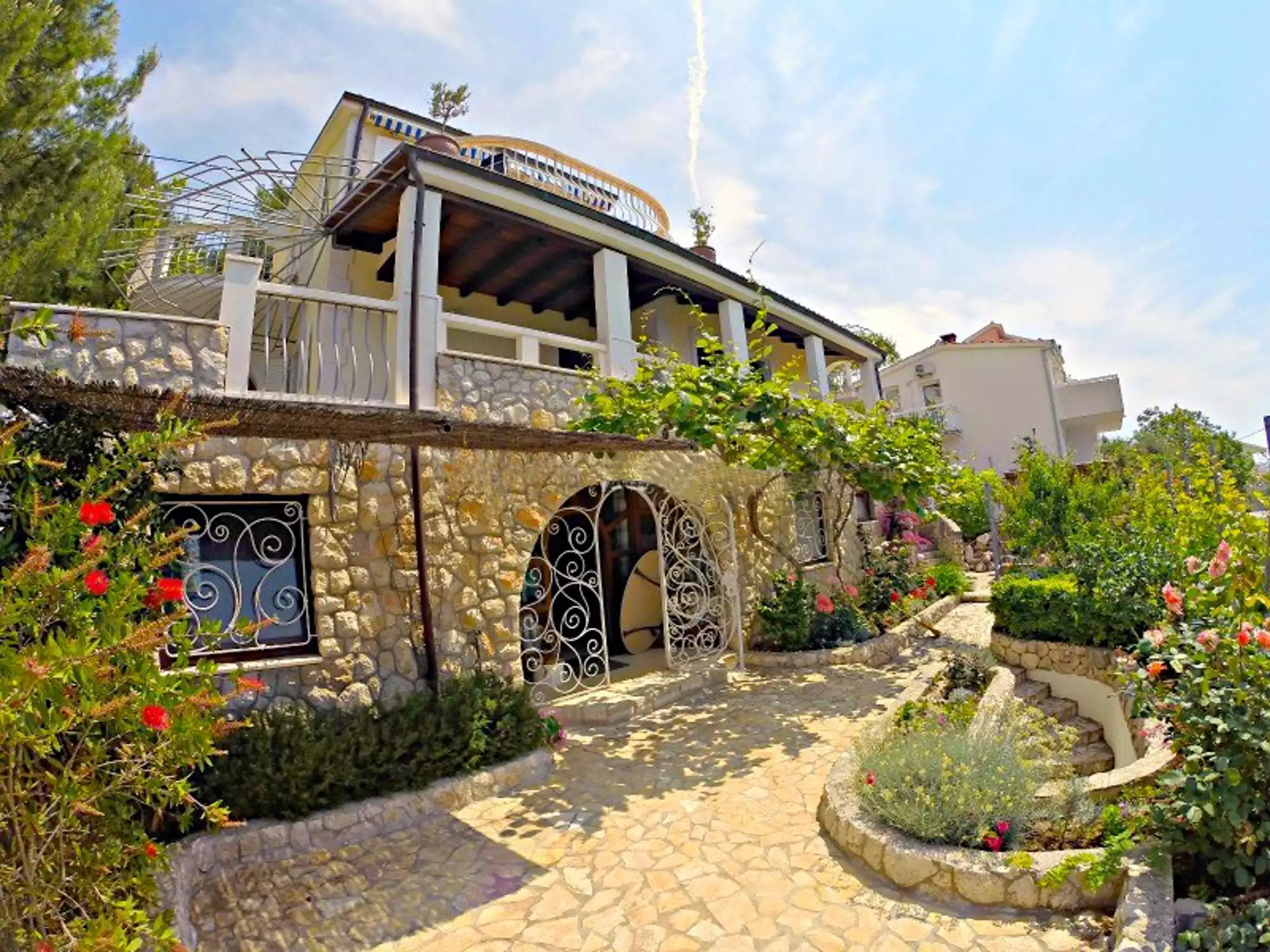 Hotels 291m² in Croatia, Omis. Priced at 529000€ rent photo-15