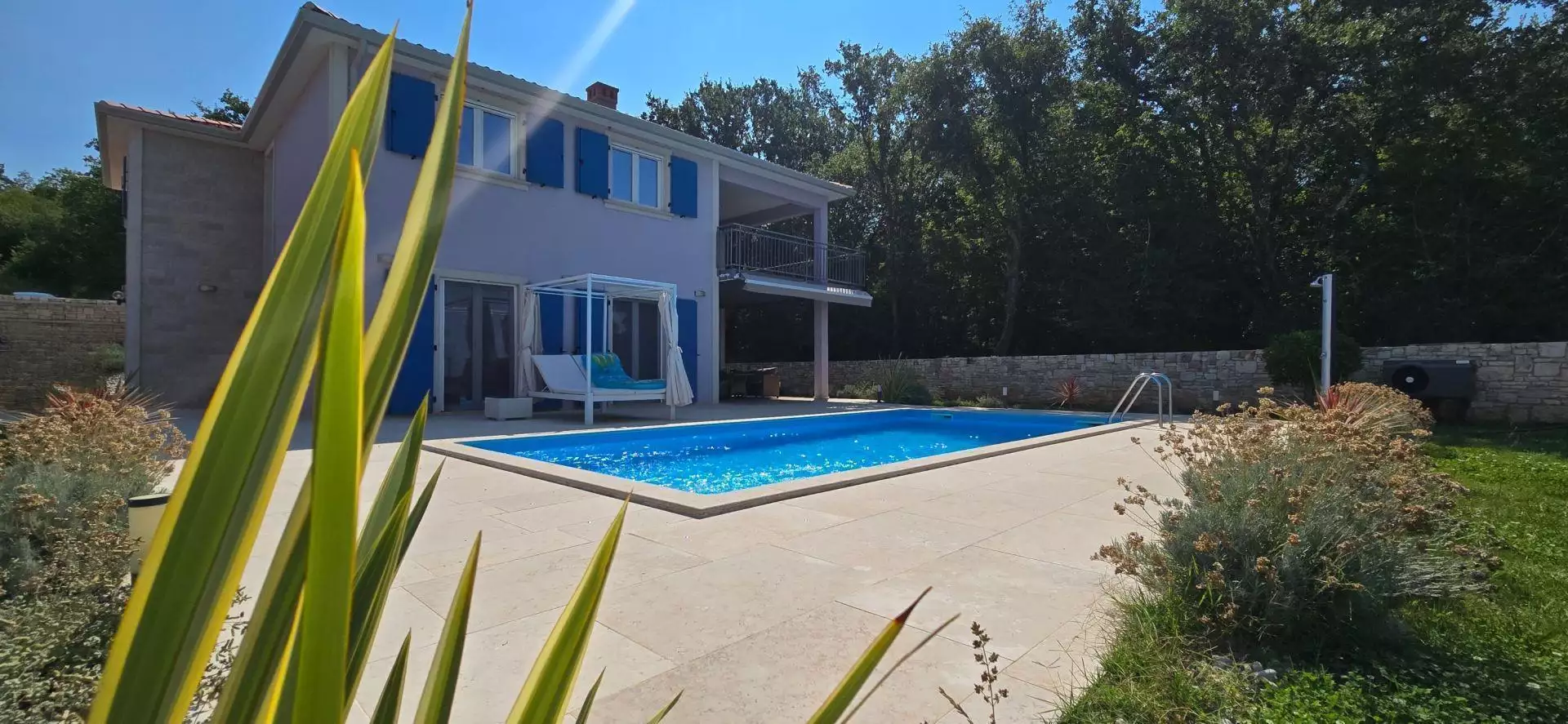 Villa 236m² in Croatia, Rovinj. Priced at 549000€ rent photo-1
