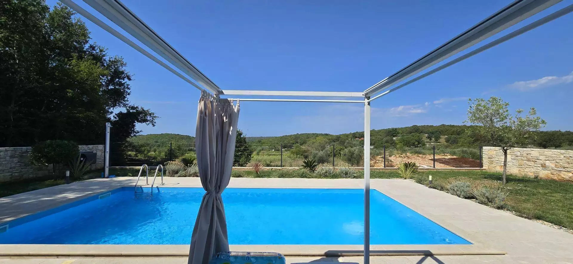 Villa 236m² in Croatia, Rovinj. Priced at 549000€ rent photo-3