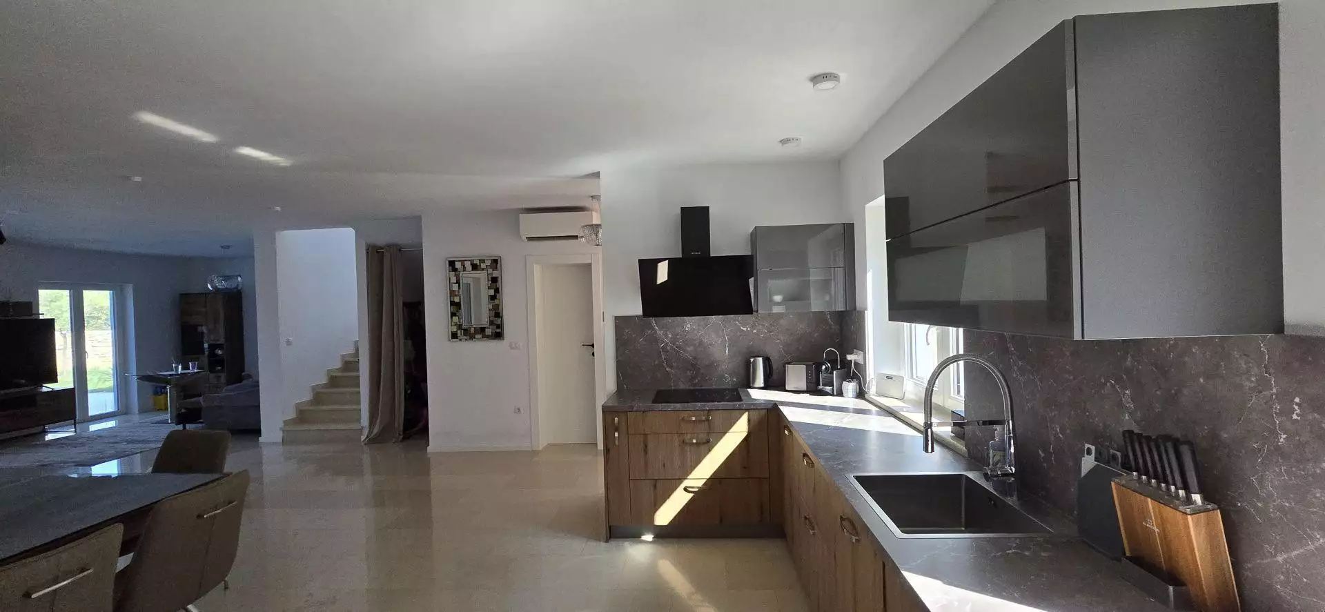 Villa 236m² in Croatia, Rovinj. Priced at 549000€ rent photo-14