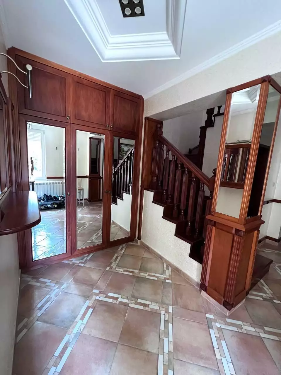 Villa 300m² in Croatia, Kastela. Priced at 1000000€ rent photo-23