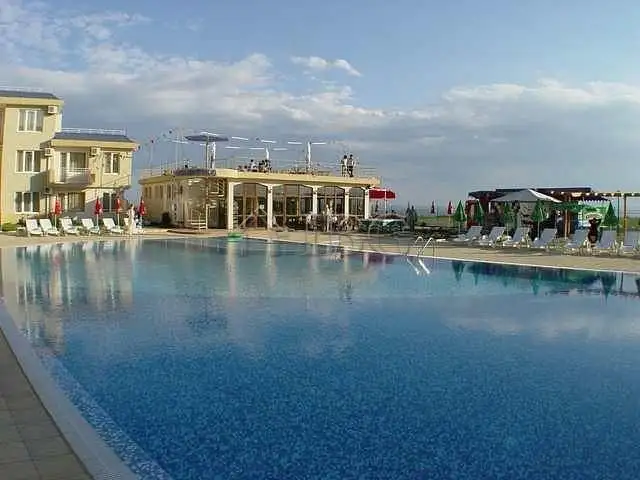 Flat 66m² in Bulgaria, Ravda. Priced at 68990€ rent photo-3