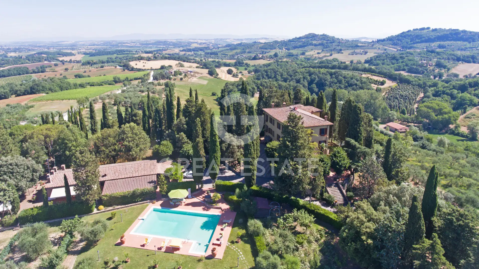 Villa 1067m² in Italy, Siena. Priced at 1875000€ rent photo-1