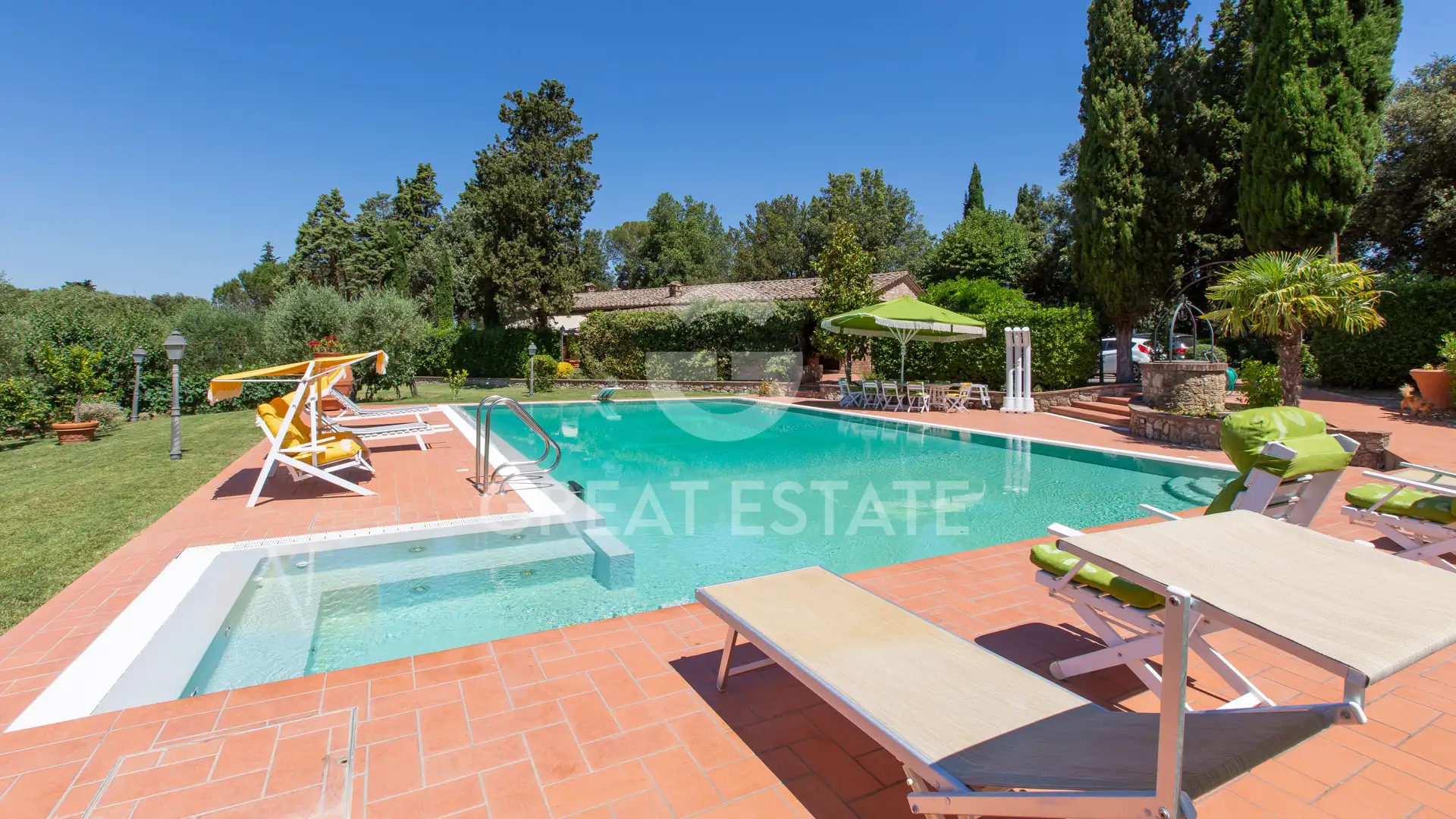Villa 1067m² in Italy, Siena. Priced at 1875000€ rent photo-5