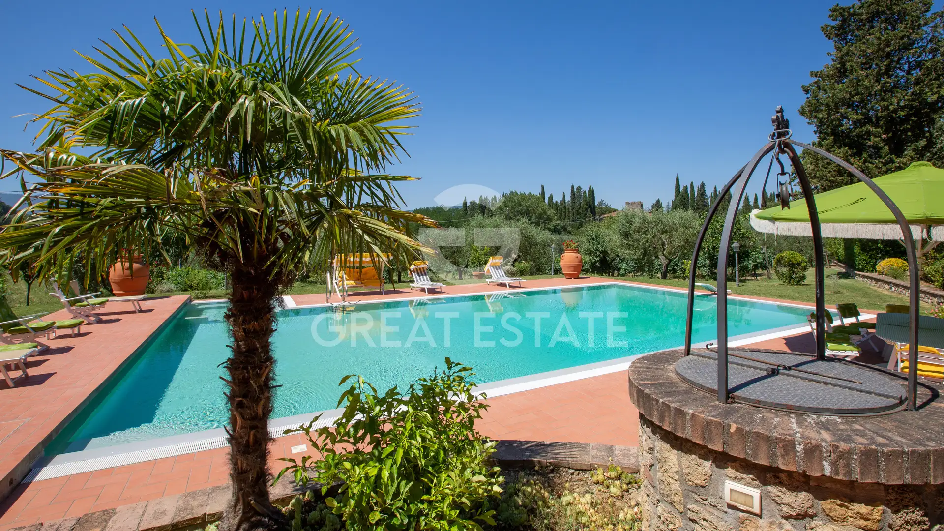 Villa 1067m² in Italy, Siena. Priced at 1875000€ rent photo-6