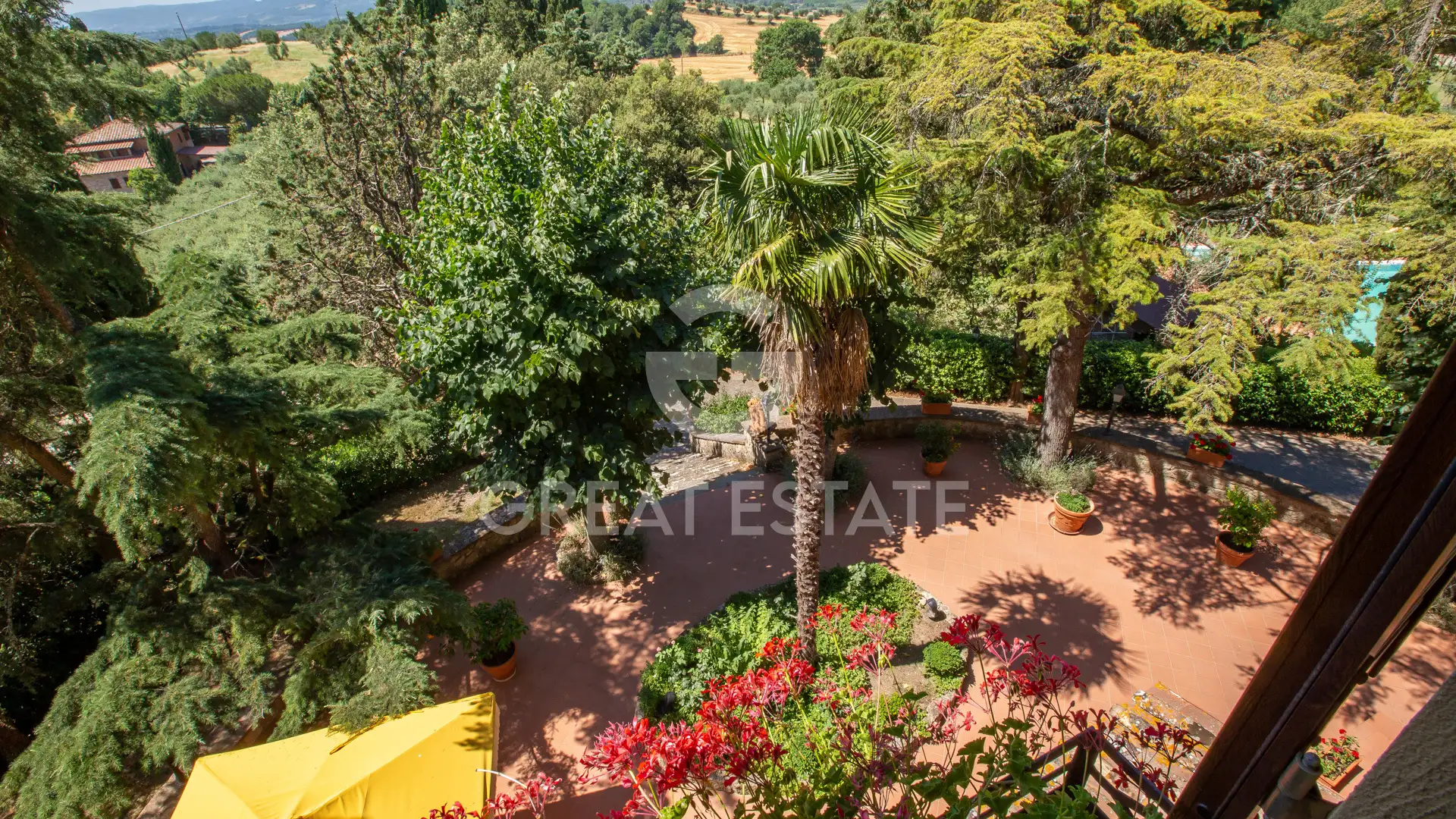 Villa 1067m² in Italy, Siena. Priced at 1875000€ rent photo-8