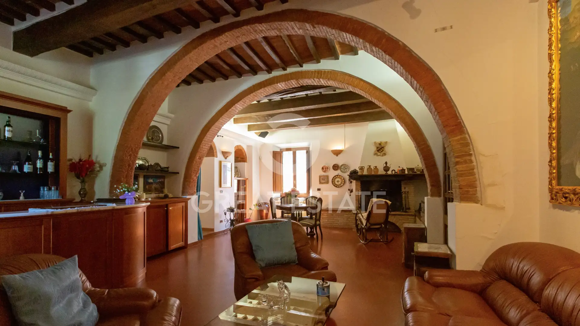 Villa 1067m² in Italy, Siena. Priced at 1875000€ rent photo-11